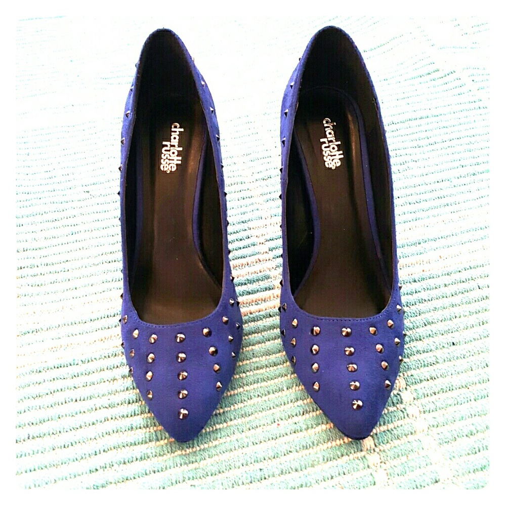 Cobalt Blue Studded pumps